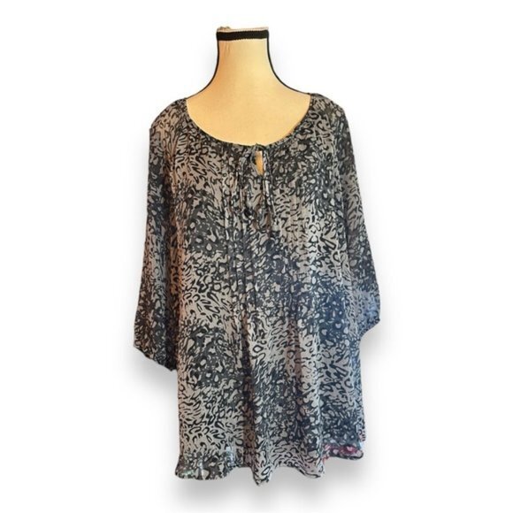 Women’s 1X Notations Women Grey Blue Animal Print Georgette 3/4 Top 14 16 18 - Picture 1 of 9